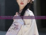 Feng Chengchengs Cheongsam:A Glimpse into Traditional Chinese Elegance