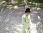 Reimagining Traditional Tangzhuang:Modernizing Chinese Heritage Clothing