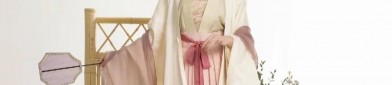Elegant Pipa Performance:The Revival of Cheongsam as a Traditional Chinese Instruments Attire