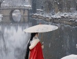 Reinventing the Qipao for Modern Women:Summer Fashion Trends in Traditional Chinese Dress
