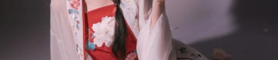 Elastic and Thin Cheongsam Qipao:A Fashionable Classic