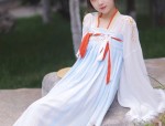 The Revival of Hanfu Fashion at the End of Summer:A Cultural Journey
