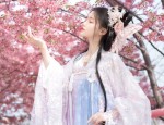 Summer Elegance in Mid-Length Cheongsam:A Fashionable Journey