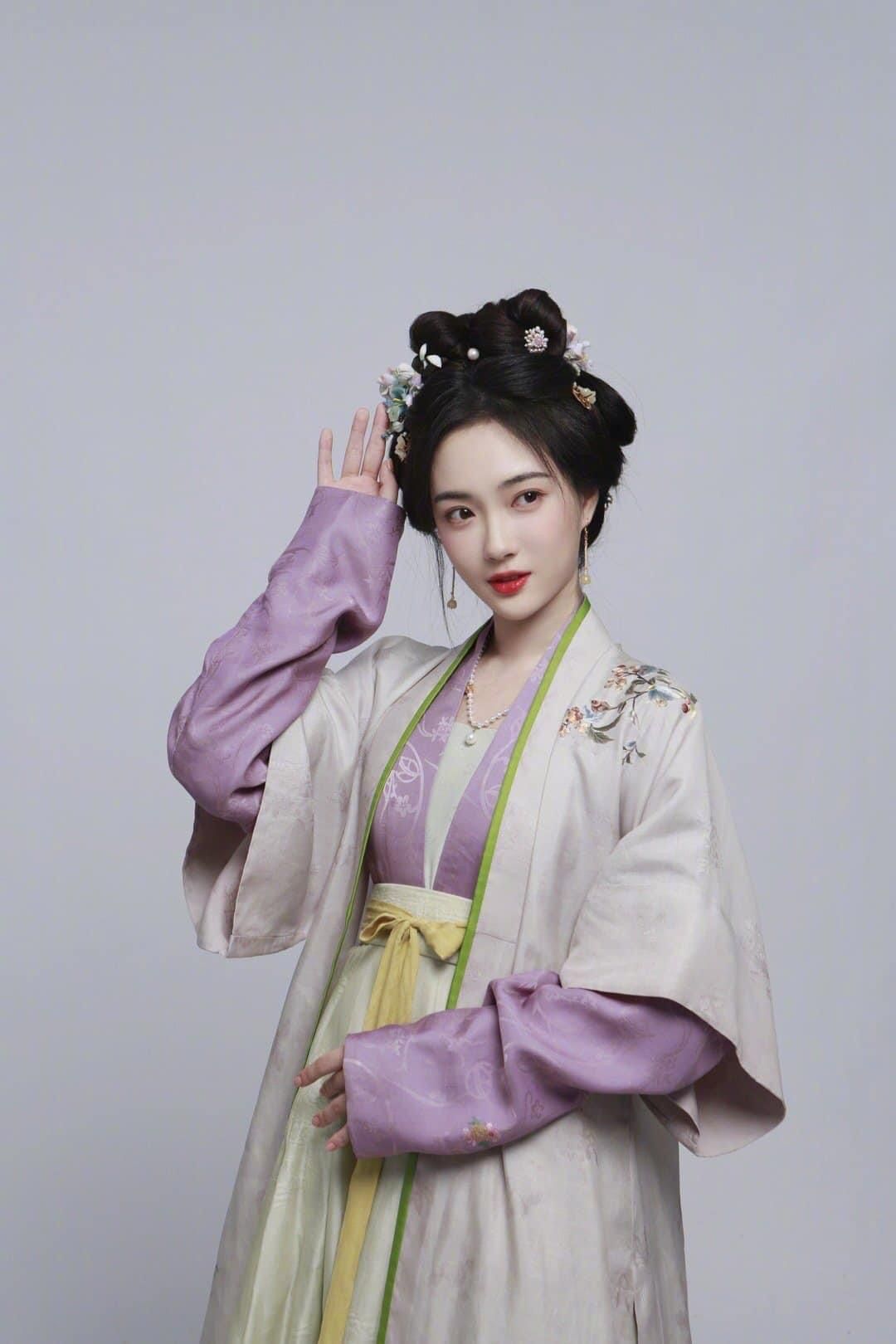 Hanfu Accessory Blind Boxes:Unboxing the Traditional Beauty Hanfu Accessory Blind Boxes:Unboxing the Traditional Beauty