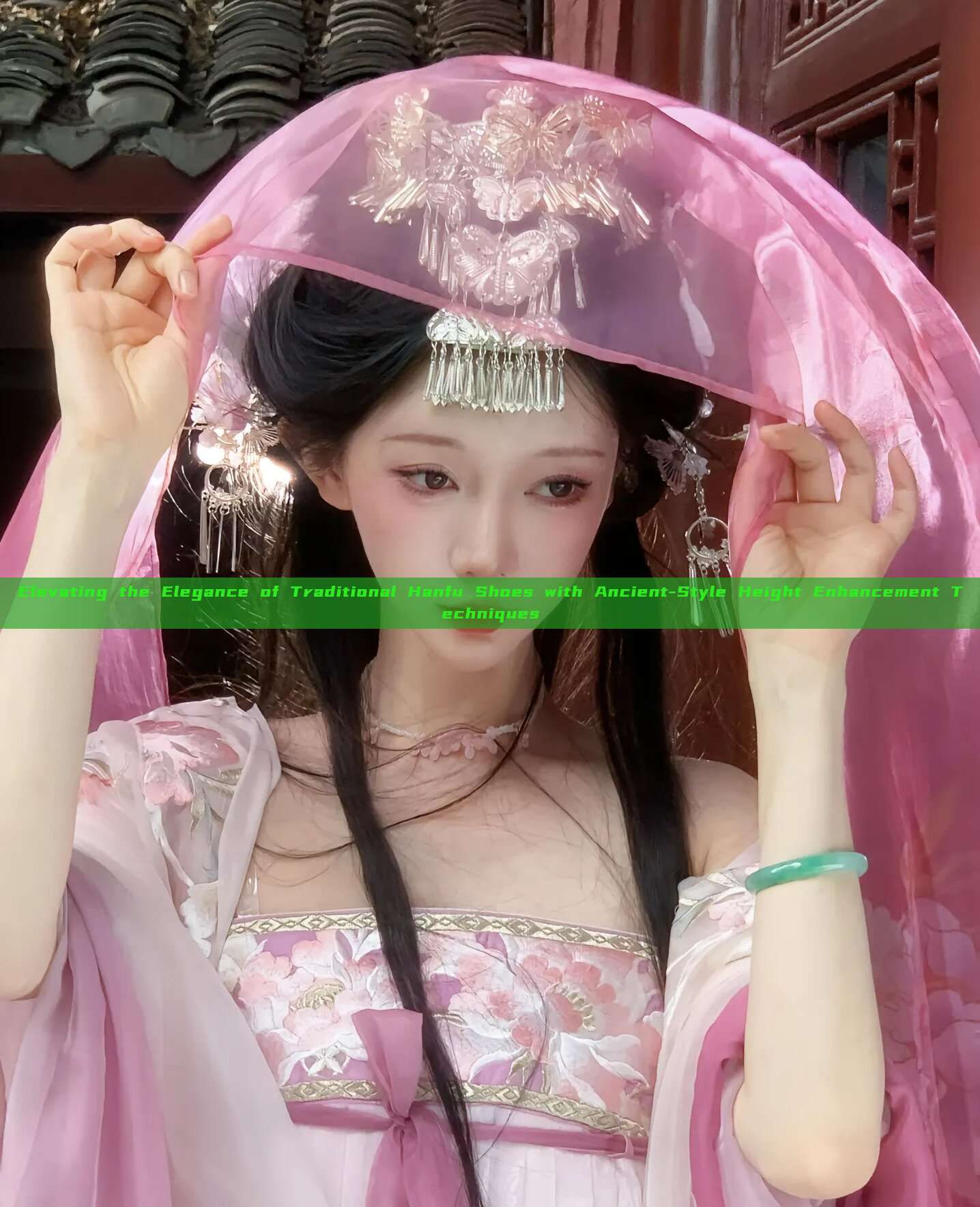 Elevating the Elegance of Traditional Hanfu Shoes with Ancient-Style Height Enhancement Techniques Elevating the Elegance of Traditional Hanfu Shoes with Ancient-Style Height Enhancement Techniques