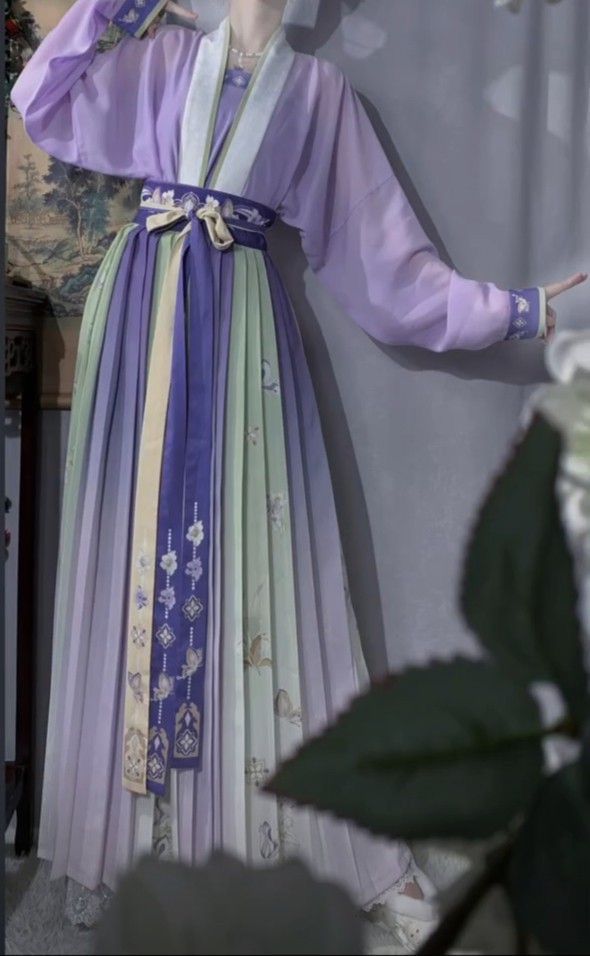 Chiyanes Original Hanfu:The Revival of Traditional Chinese Elegance Chiyanes Original Hanfu:The Revival of Traditional Chinese Elegance
