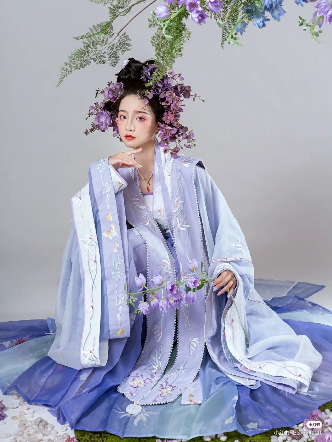 The Ethereal Charm of Ma-Face Skirt in Aqua Green The Ethereal Charm of Ma-Face Skirt in Aqua Green