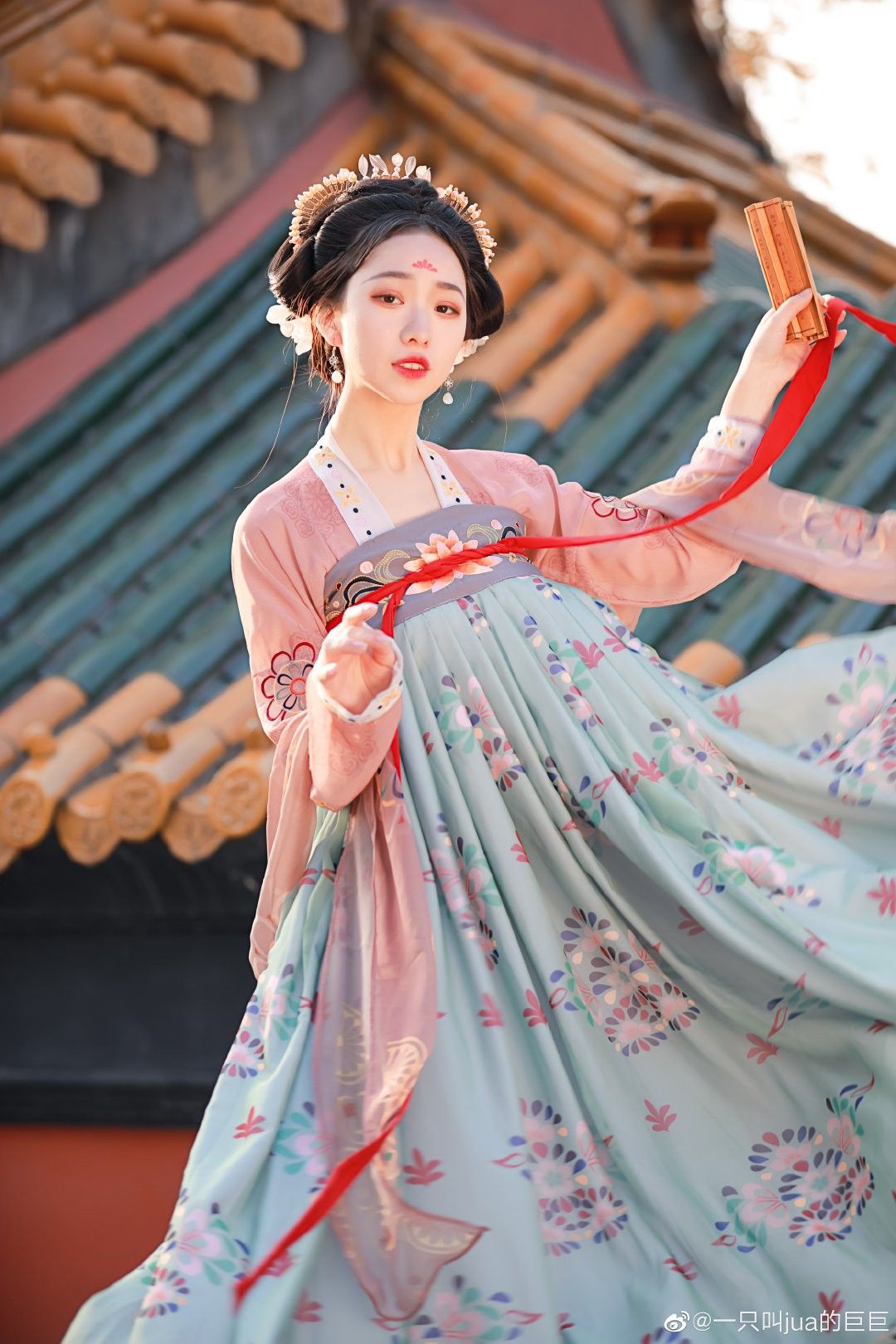 Winter Elegance in a White Qipao Cheongsam Dress Winter Elegance in a White Qipao Cheongsam Dress