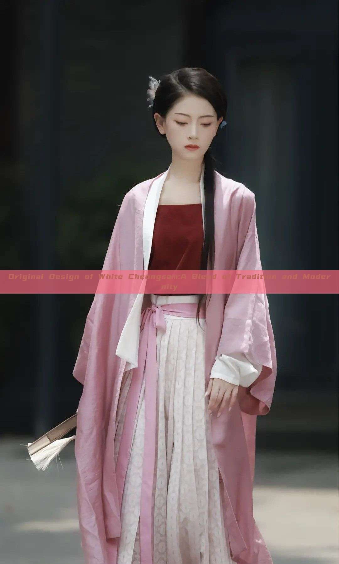 Original Design of White Cheongsam:A Blend of Tradition and Modernity Original Design of White Cheongsam:A Blend of Tradition and Modernity