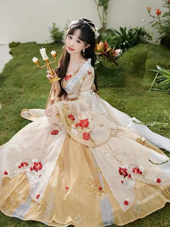 Winter Cheongsam:The Essence of Traditional Chinese Fashion in Flags Winter Cheongsam:The Essence of Traditional Chinese Fashion in Flags