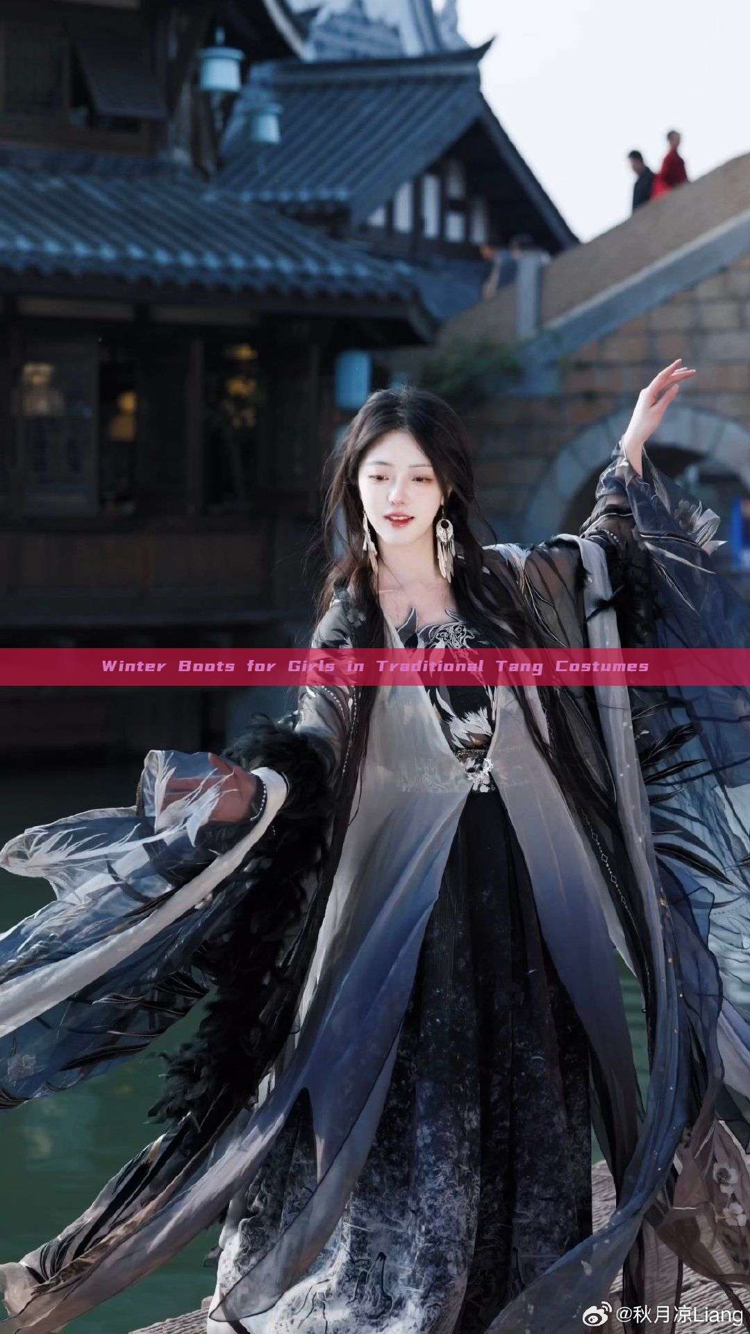 Winter Boots for Girls in Traditional Tang Costumes Winter Boots for Girls in Traditional Tang Costumes