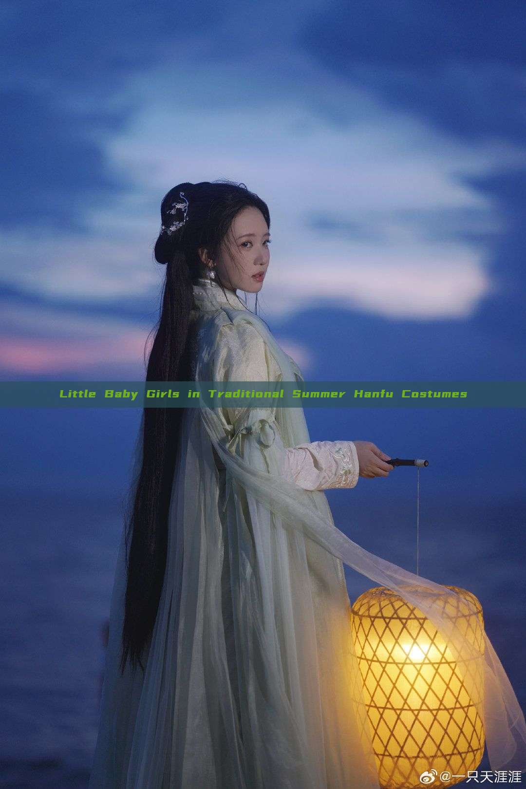 Little Baby Girls in Traditional Summer Hanfu Costumes Little Baby Girls in Traditional Summer Hanfu Costumes