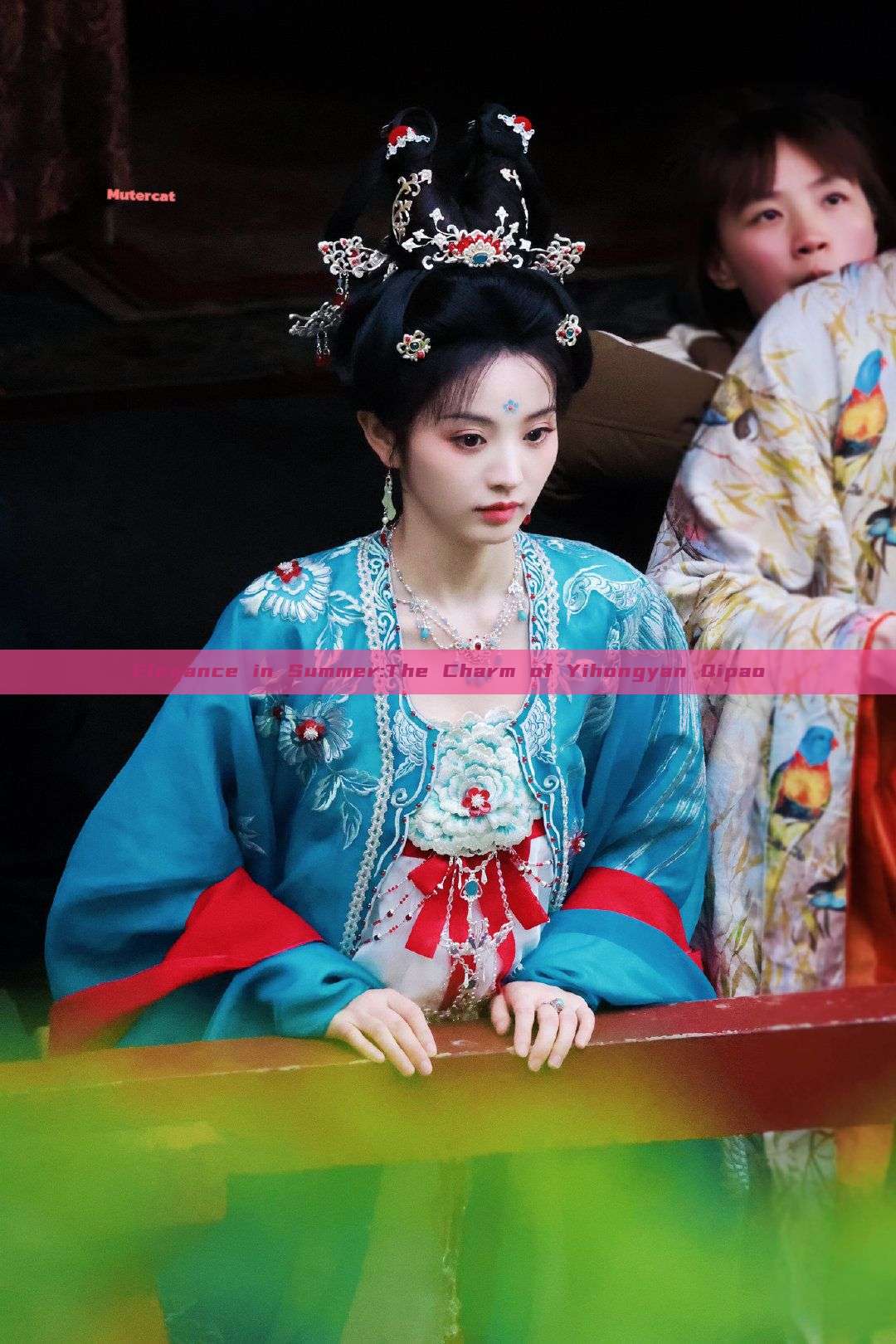 Elegance in Summer:The Charm of Yihongyan Qipao Elegance in Summer:The Charm of Yihongyan Qipao