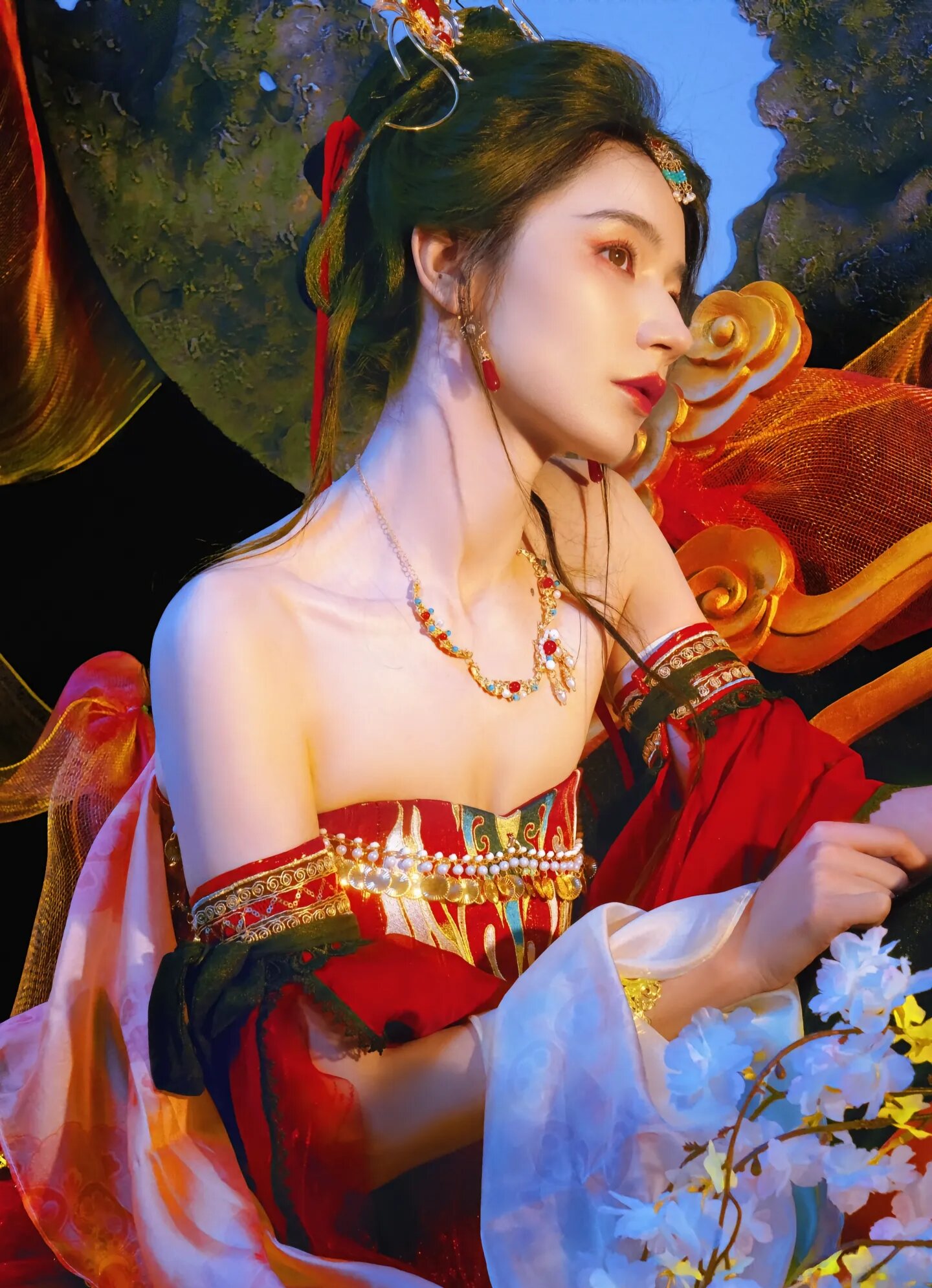 The Ancient Charm of Our闺蜜汉服 Duo:Unparalleled in Grandeur and Grace The Ancient Charm of Our闺蜜汉服 Duo:Unparalleled in Grandeur and Grace