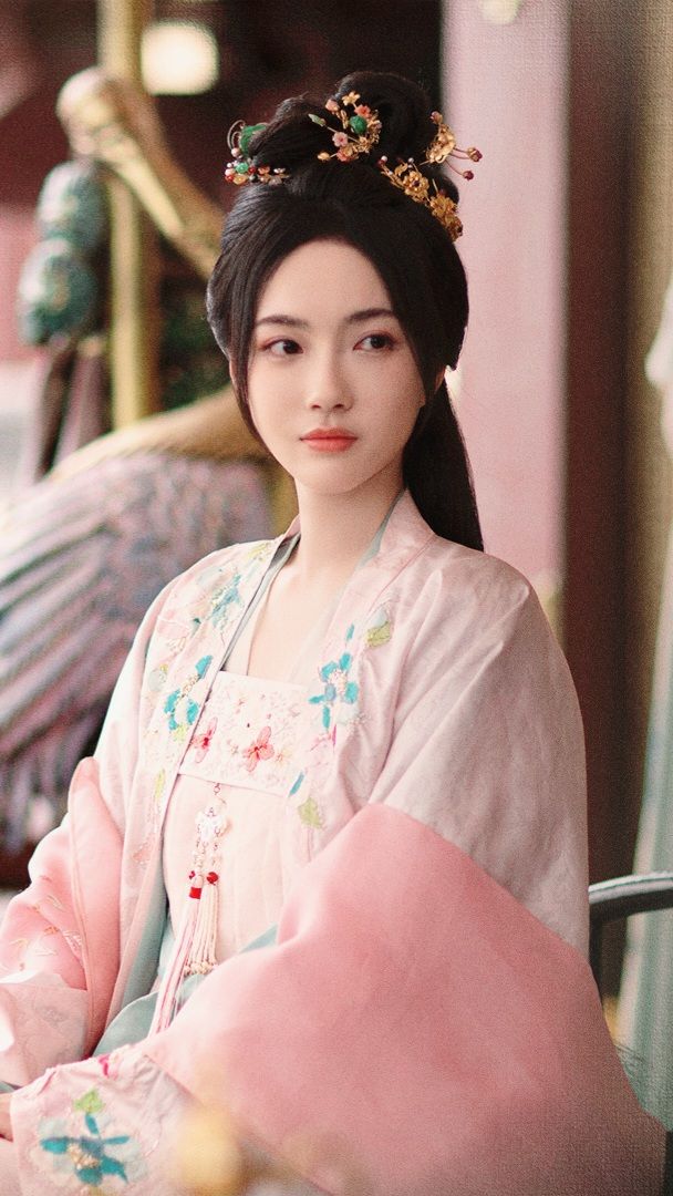 The Elegance of Cheongsams Placket:A Closer Look at its Design and Cultural Significance The Elegance of Cheongsams Placket:A Closer Look at its Design and Cultural Significance
