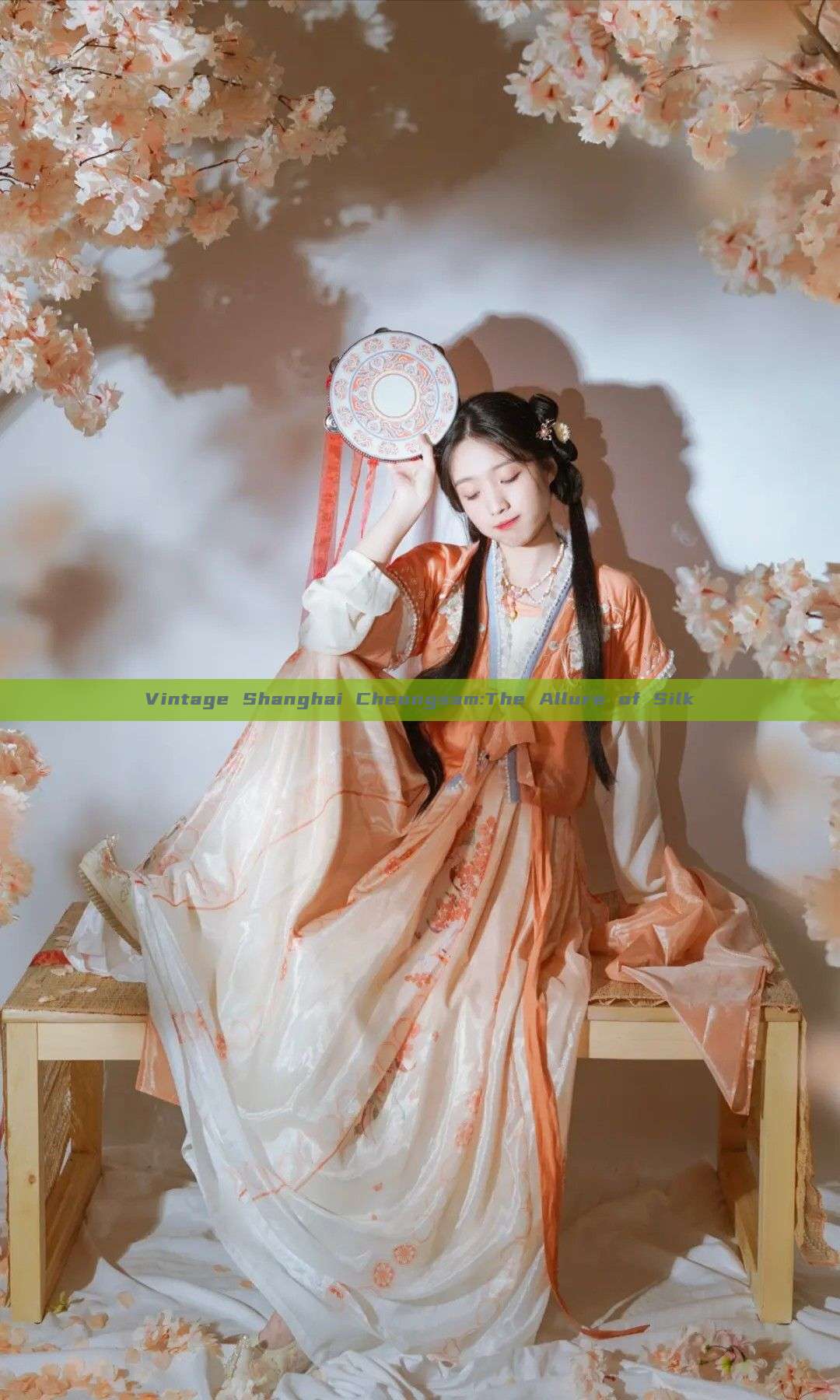 Vintage Shanghai Cheongsam:The Allure of Silk Vintage Shanghai Cheongsam:The Allure of Silk