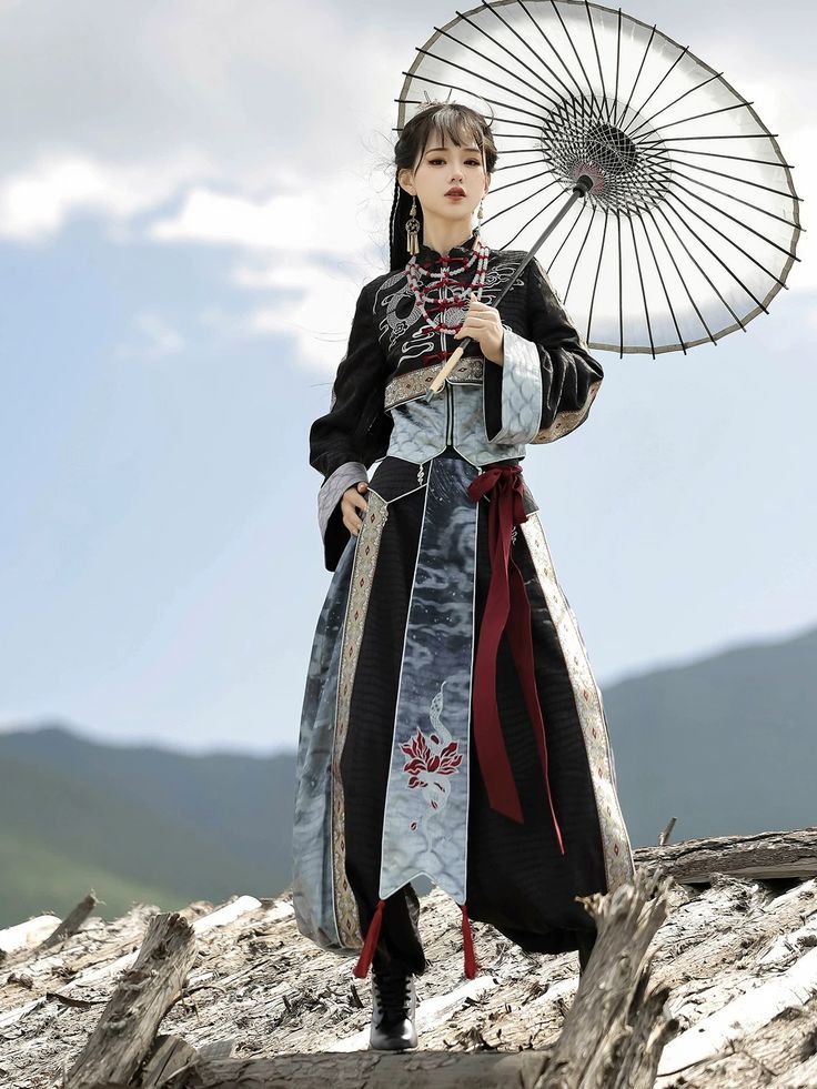 Modernizing Traditional Song Dynasty Hanfu for Summer Comfort and Style Modernizing Traditional Song Dynasty Hanfu for Summer Comfort and Style