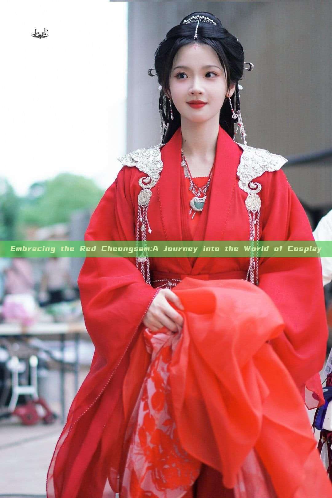 Embracing the Red Cheongsam:A Journey into the World of Cosplay