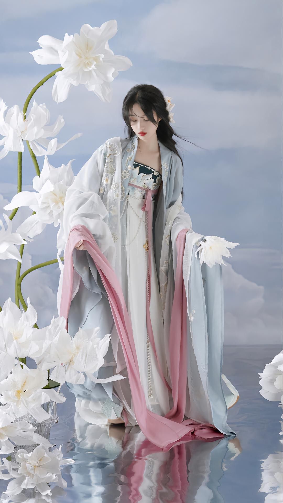 The Revival of Hanfu Fashion:Embracing the Beauty of Traditional Chinese Clothing The Revival of Hanfu Fashion:Embracing the Beauty of Traditional Chinese Clothing