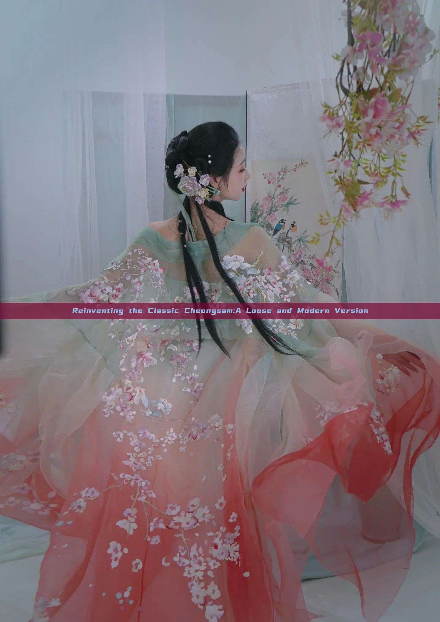 Reinventing the Classic Cheongsam:A Loose and Modern Version Reinventing the Classic Cheongsam:A Loose and Modern Version