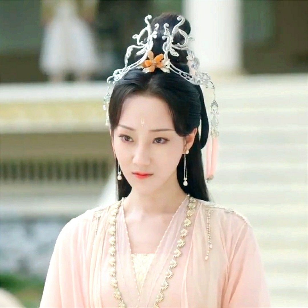 The Mamenqun Hairstyle:A Traditional Beauty in Chinese Cultural Clothing The Mamenqun Hairstyle:A Traditional Beauty in Chinese Cultural Clothing