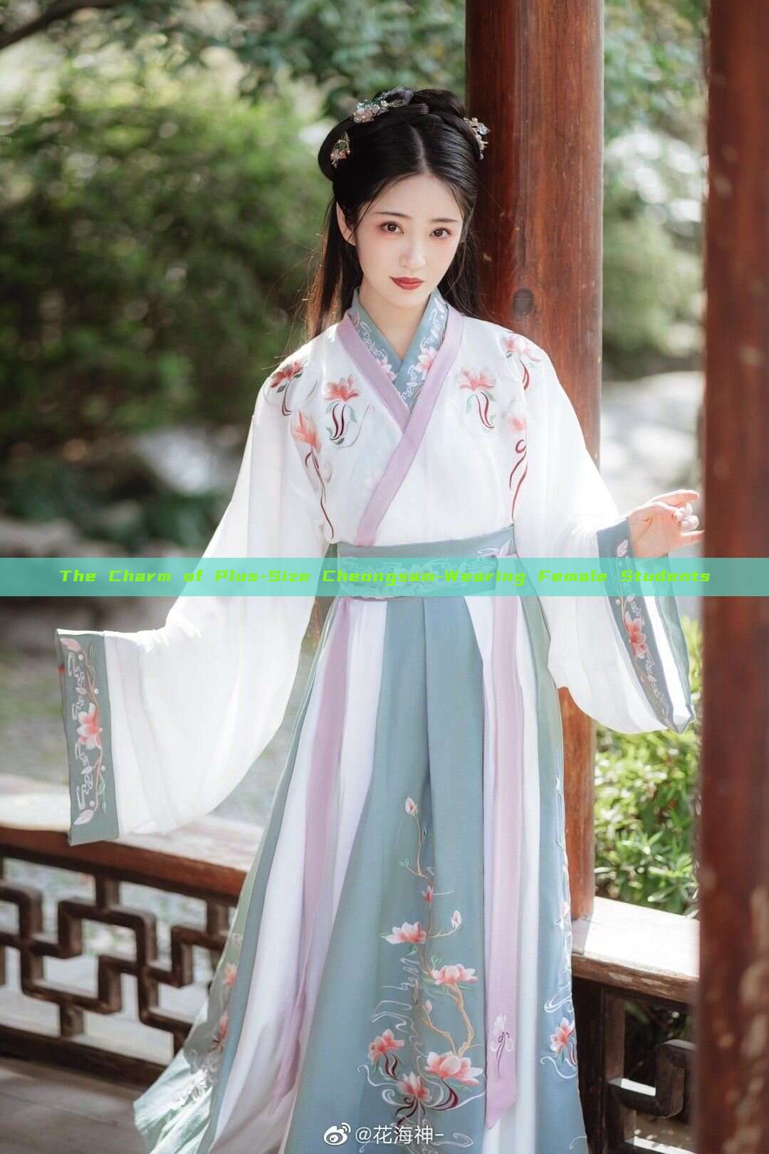 The Charm of Plus-Size Cheongsam-Wearing Female Students The Charm of Plus-Size Cheongsam-Wearing Female Students