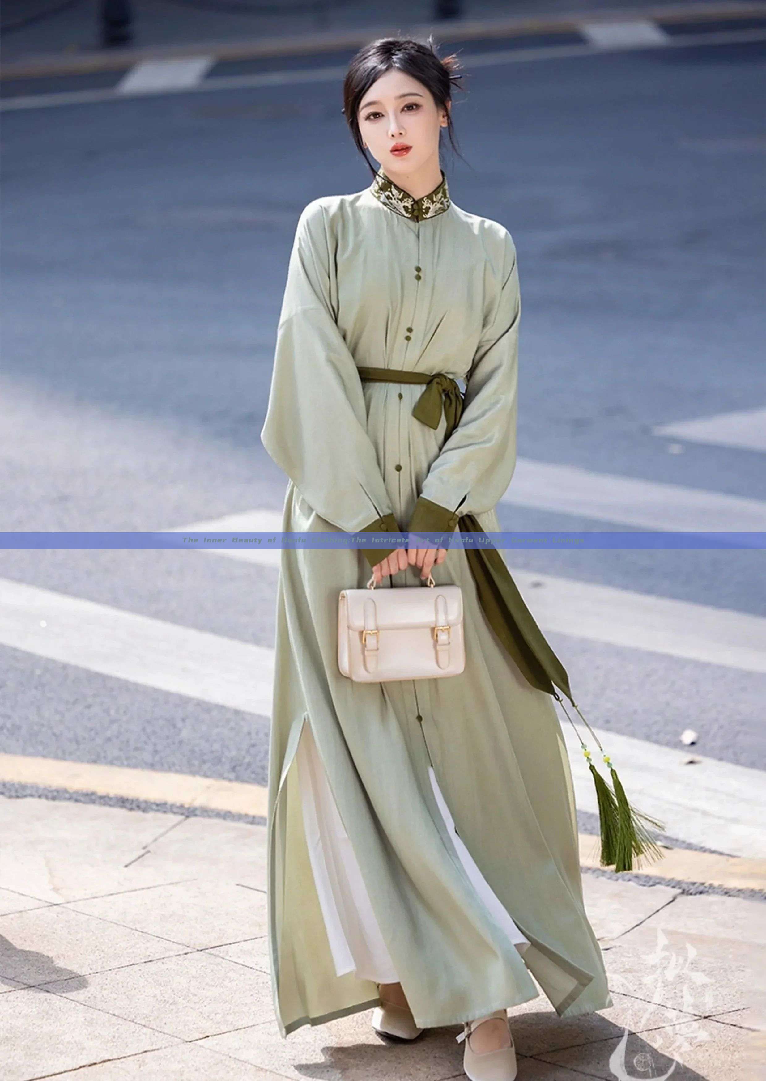 The Inner Beauty of Hanfu Clothing:The Intricate Art of Hanfu Upper Garment Linings The Inner Beauty of Hanfu Clothing:The Intricate Art of Hanfu Upper Garment Linings
