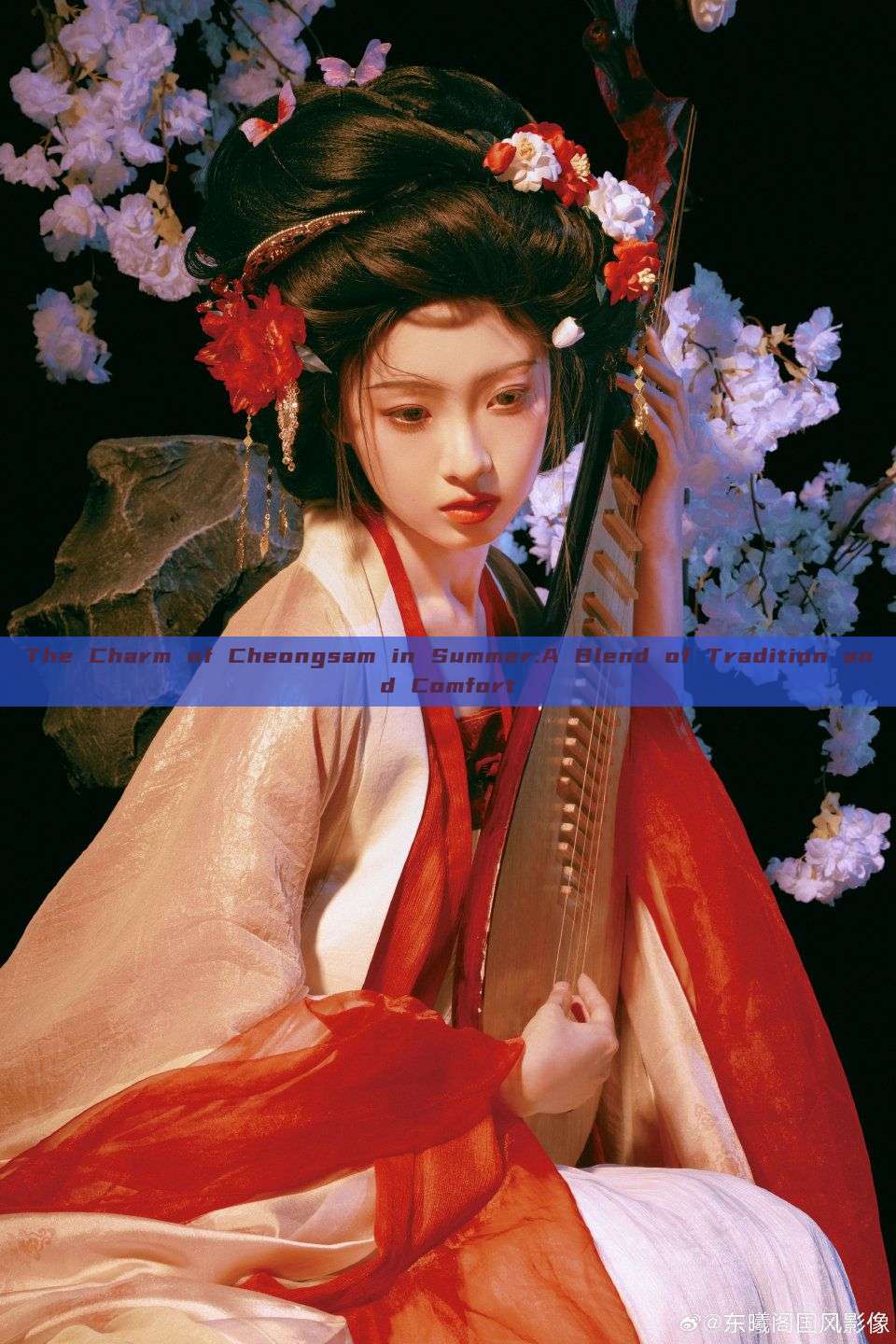 The Charm of Cheongsam in Summer:A Blend of Tradition and Comfort The Charm of Cheongsam in Summer:A Blend of Tradition and Comfort