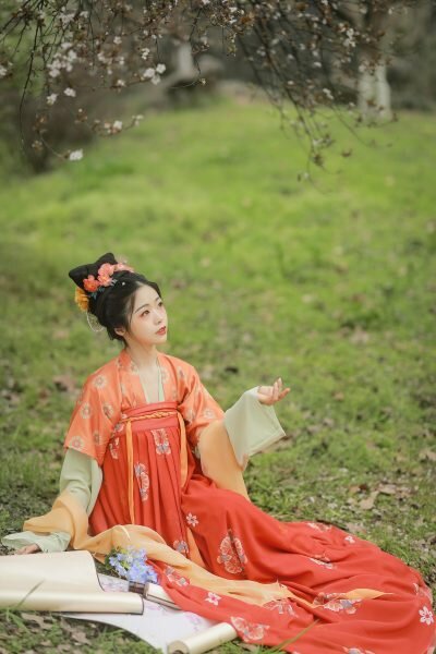Custom-made Chinese-style Wedding Qipao:The Journey of Ordering a Traditional Elegance Custom-made Chinese-style Wedding Qipao:The Journey of Ordering a Traditional Elegance