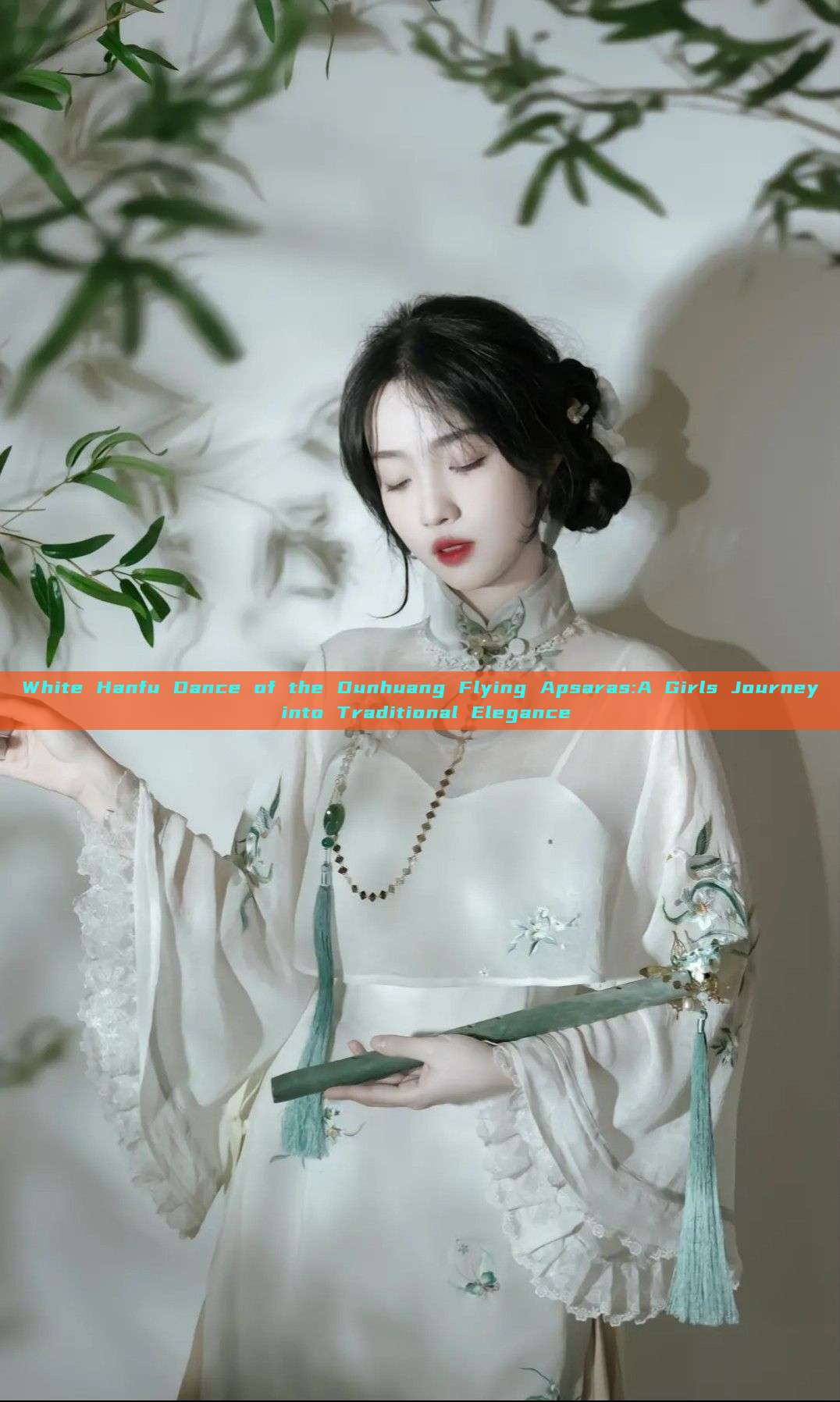 White Hanfu Dance of the Dunhuang Flying Apsaras:A Girls Journey into Traditional Elegance White Hanfu Dance of the Dunhuang Flying Apsaras:A Girls Journey into Traditional Elegance