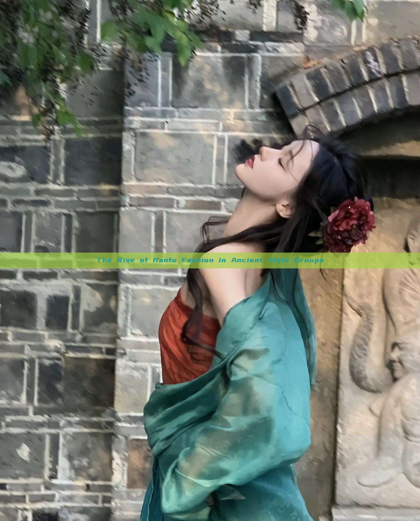 The Rise of Hanfu Fashion in Ancient Style Groups