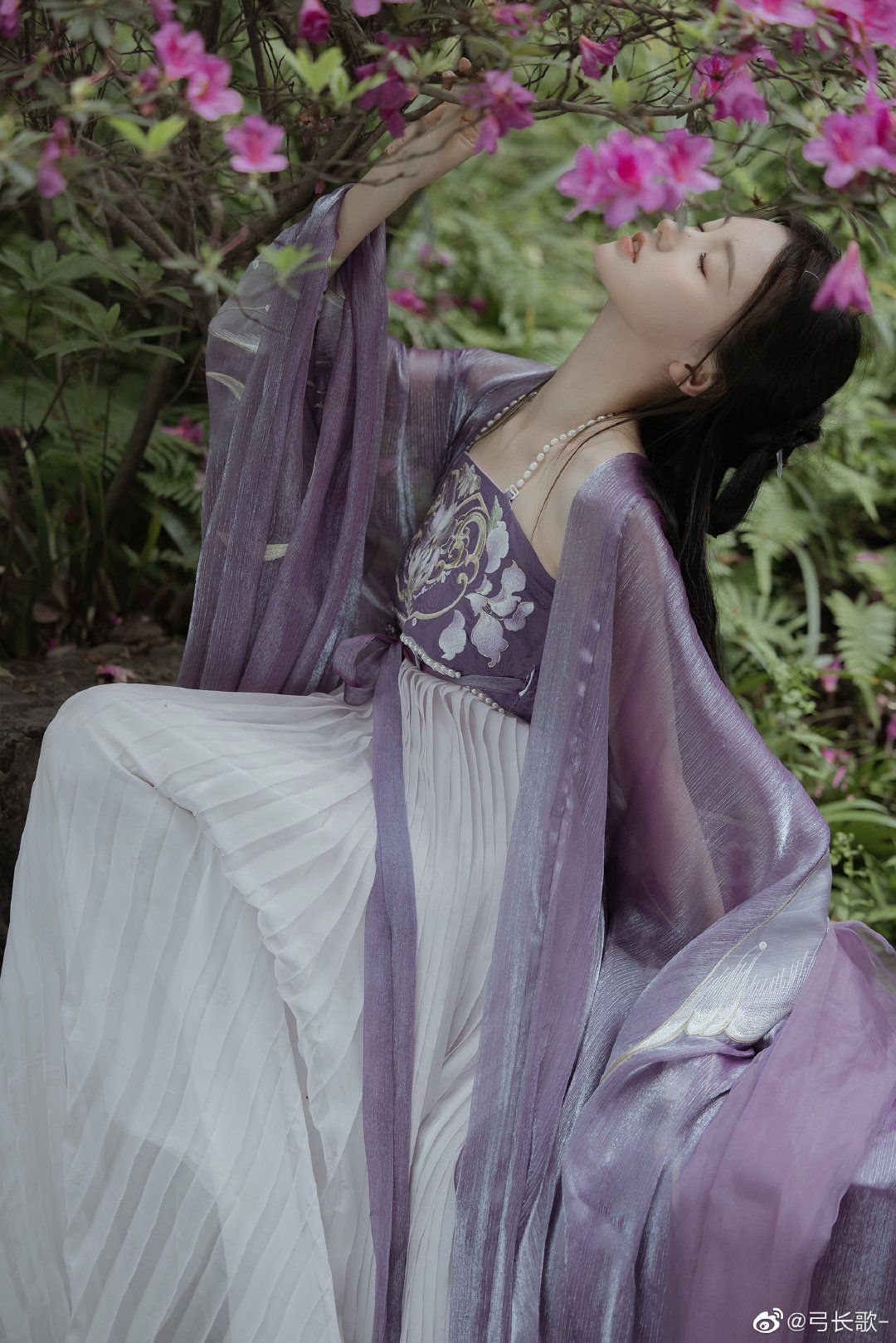 Tailored Elegance for Tall Brides:Order Your Dream Qipao for the Upcoming Wedding Tailored Elegance for Tall Brides:Order Your Dream Qipao for the Upcoming Wedding