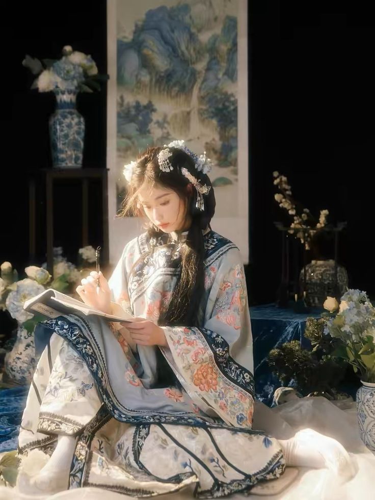 Embracing the Elegance of Womens Sandals and Cheongsam:A Fashionable Fusion Embracing the Elegance of Womens Sandals and Cheongsam:A Fashionable Fusion