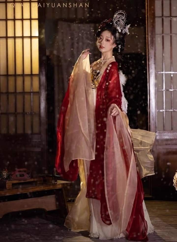 Embracing Tradition:Qipao Styles for Visiting Mothers Home in 2023
