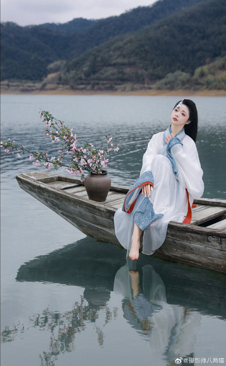 Parent-Child Traditional Chinese Costumes:The Splendor of Hanfu in Ancient Times Parent-Child Traditional Chinese Costumes:The Splendor of Hanfu in Ancient Times