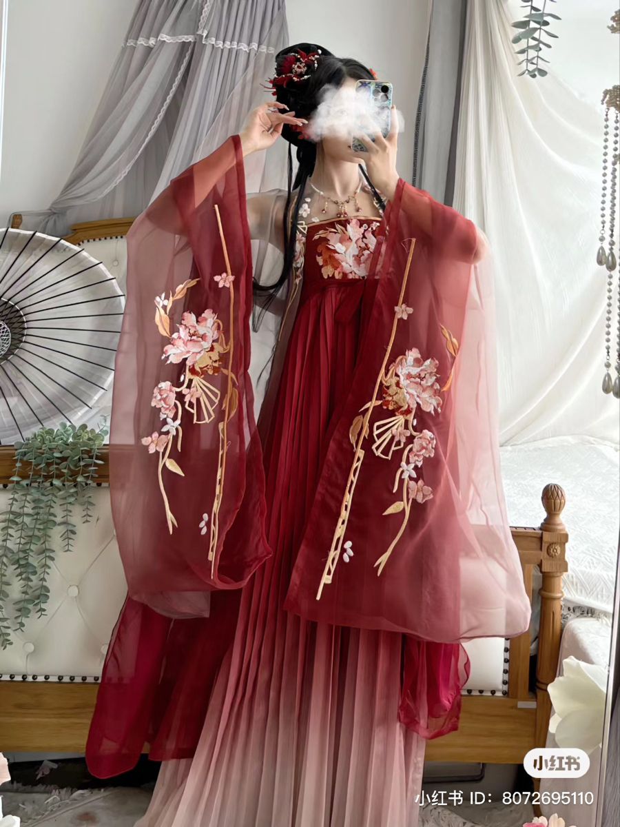 Momo Cheongsam Flagship Store:A Glimpse into Traditional Elegance Momo Cheongsam Flagship Store:A Glimpse into Traditional Elegance