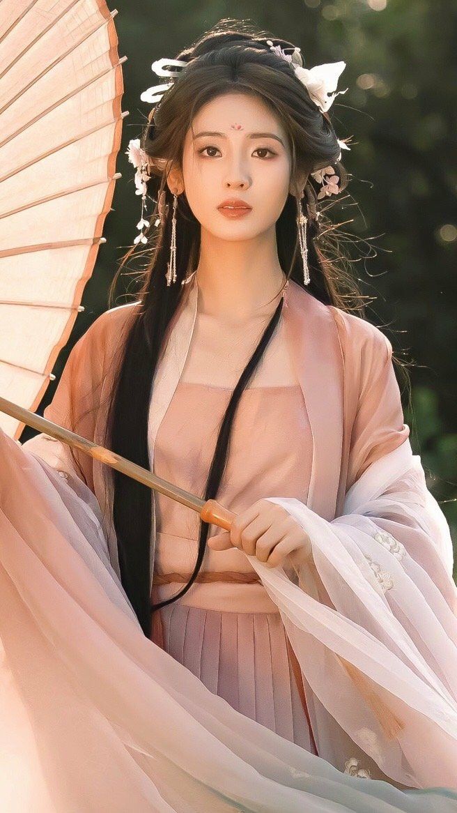 Reimagining the Cheongsam with Enhanced Cloud Silk:Innovations in Traditional Chinese Fashion Reimagining the Cheongsam with Enhanced Cloud Silk:Innovations in Traditional Chinese Fashion