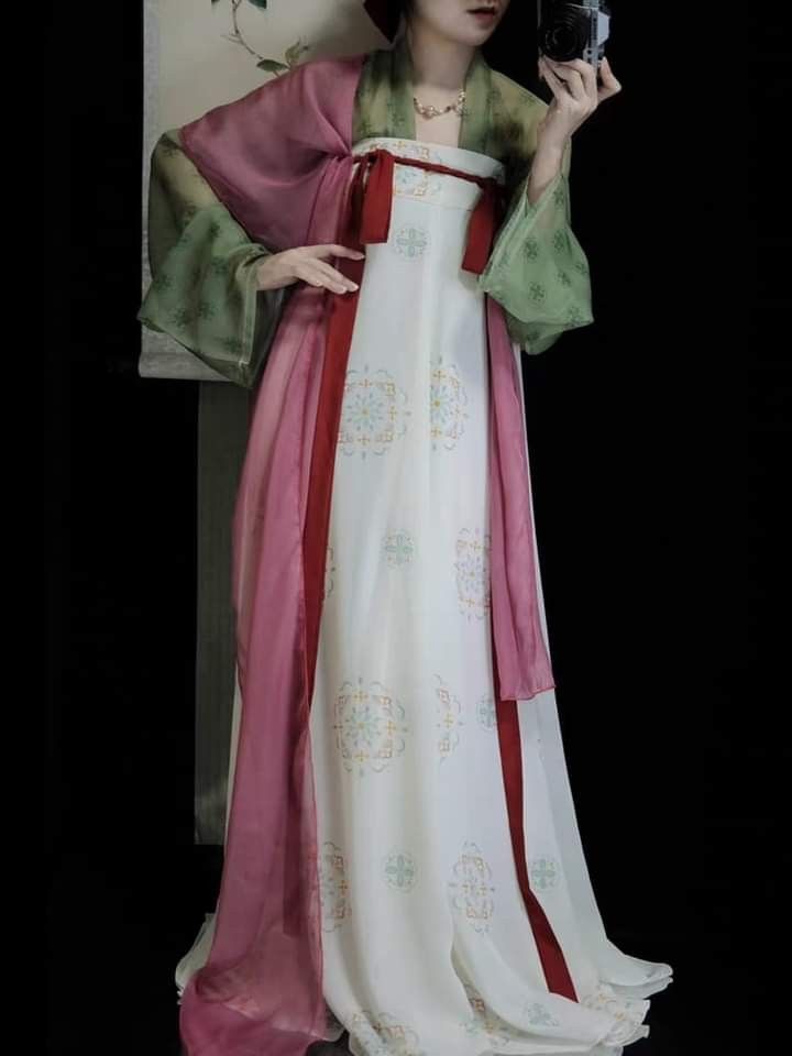 Simple Elegance of Red Cheongsam Headwear Simple Elegance of Red Cheongsam Headwear