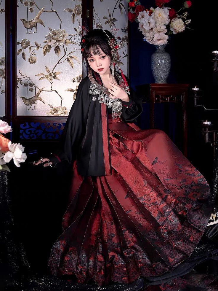 Vintage Shoes and Cheongsam:A Blend of Traditional Elegance Vintage Shoes and Cheongsam:A Blend of Traditional Elegance