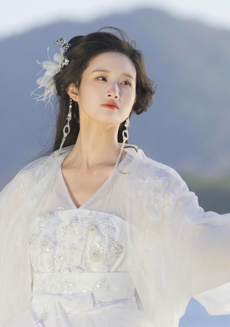 Vintage Qipao Style Dress for Women:Embracing the Beauty of Traditional Chinese Elegance Vintage Qipao Style Dress for Women:Embracing the Beauty of Traditional Chinese Elegance