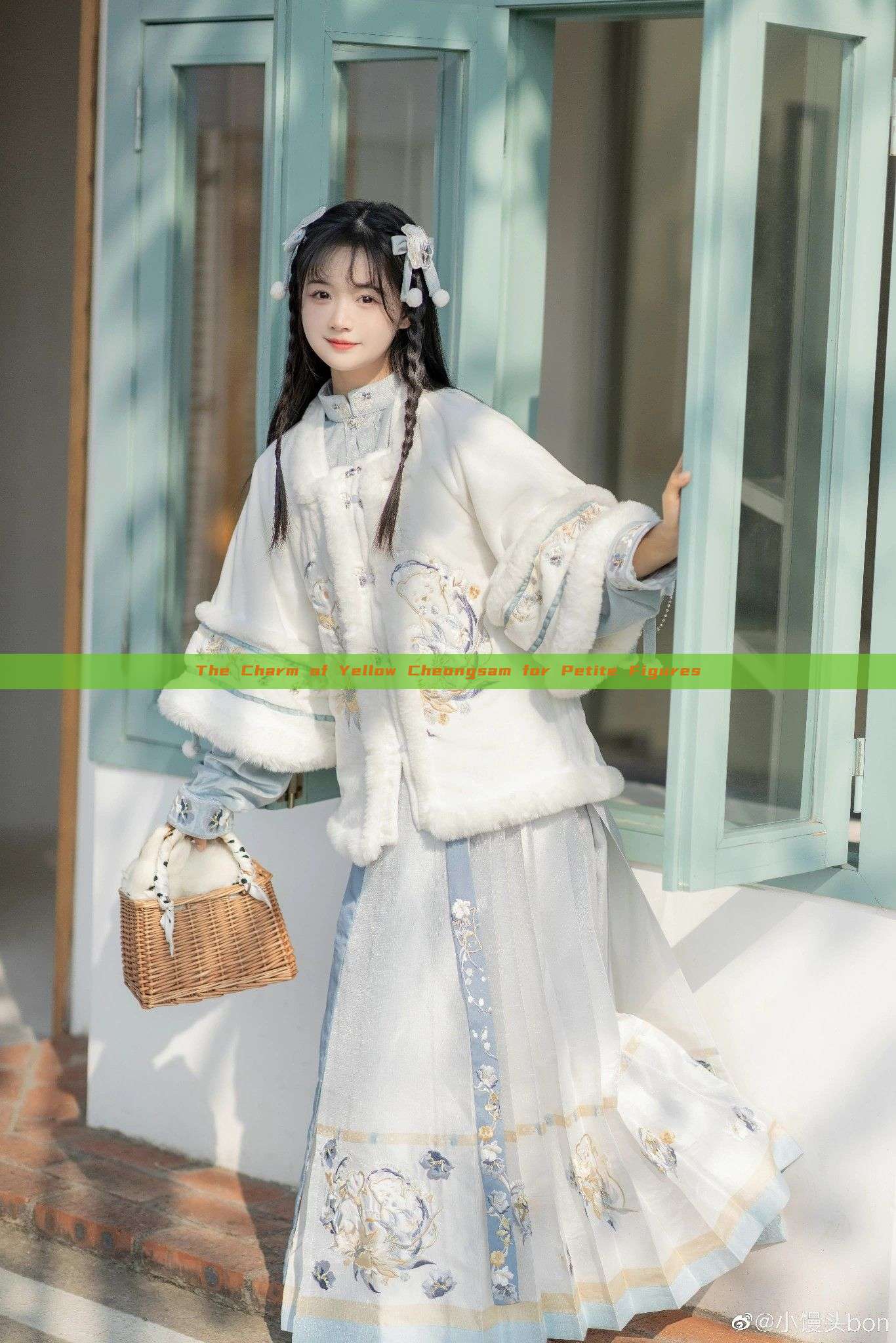 The Charm of Yellow Cheongsam for Petite Figures The Charm of Yellow Cheongsam for Petite Figures