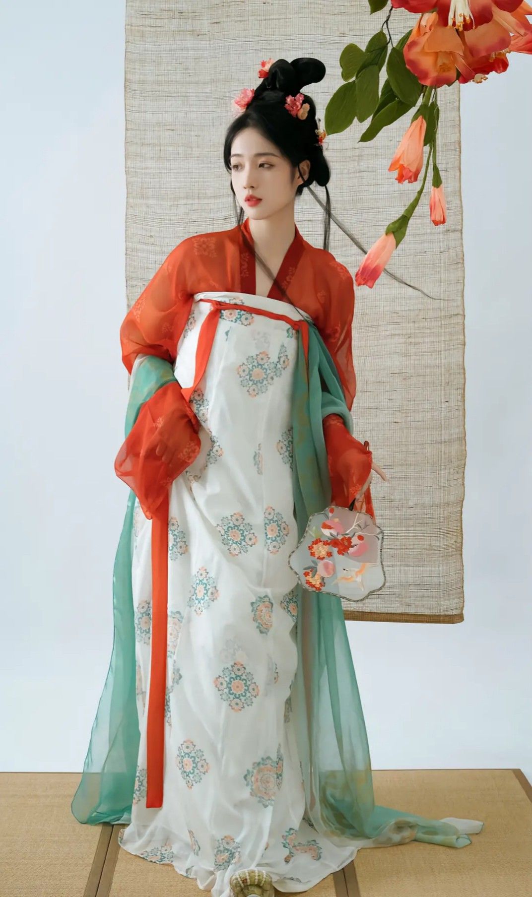 The July Evenings Horseface Skirt:A Blend of Tradition and Modernity