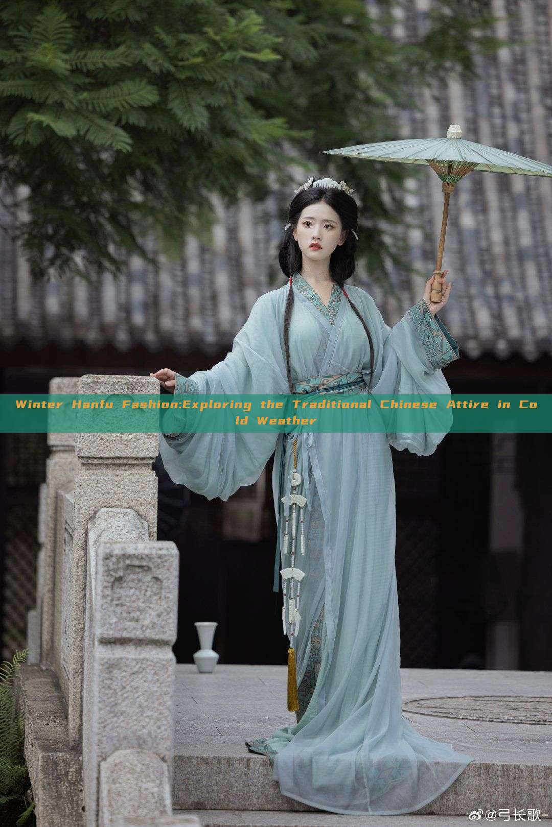 Winter Hanfu Fashion:Exploring the Traditional Chinese Attire in Cold Weather