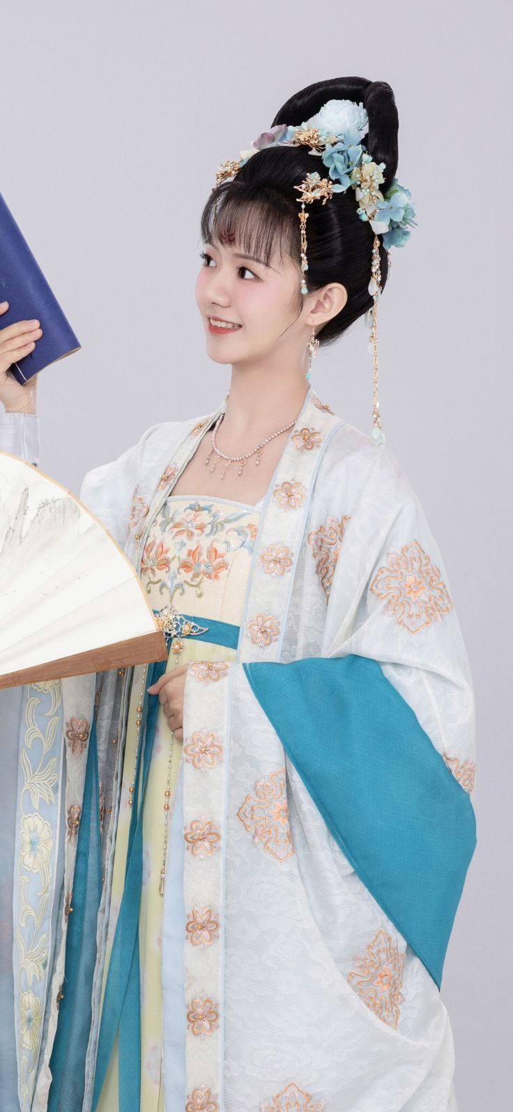 Traditional Hanfu Shoes for Girls:A Look into the World of Children’s Cloth Shoes Traditional Hanfu Shoes for Girls:A Look into the World of Children’s Cloth Shoes