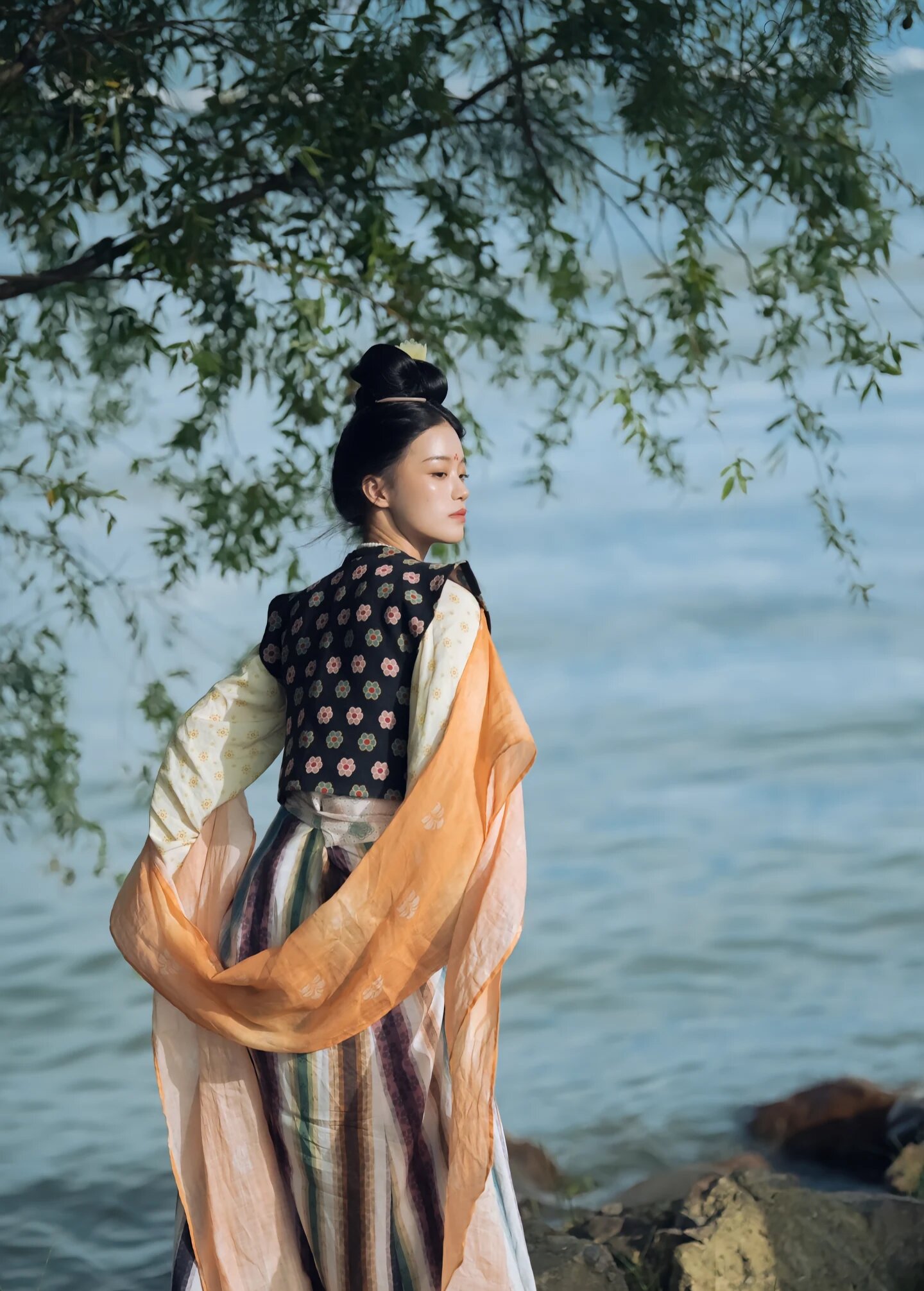 The Ethereal Martial Arts Style of the Hanfu Women The Ethereal Martial Arts Style of the Hanfu Women
