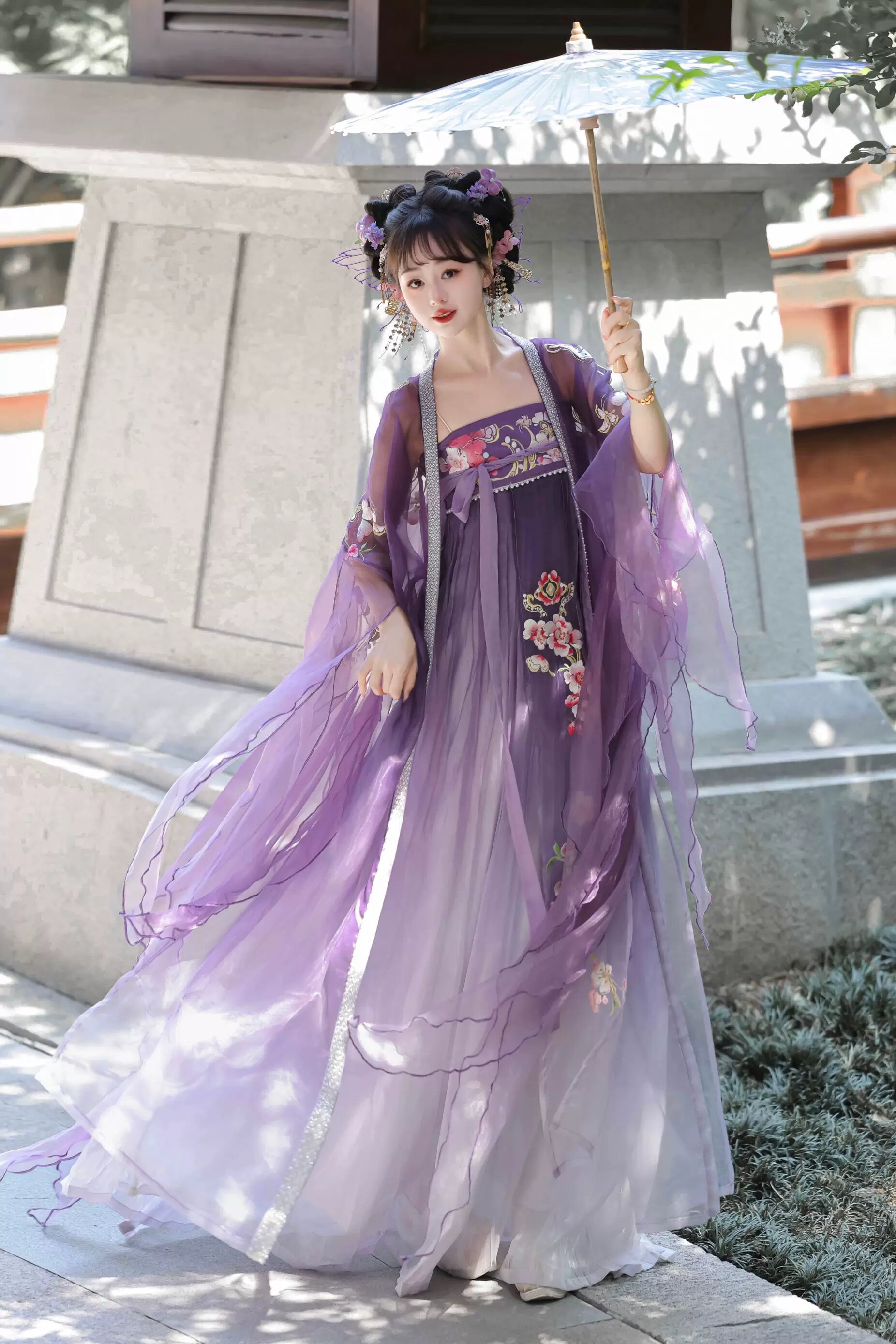 Vintage Handbag and Hanfu:A Blend of Ancient Elegance Vintage Handbag and Hanfu:A Blend of Ancient Elegance