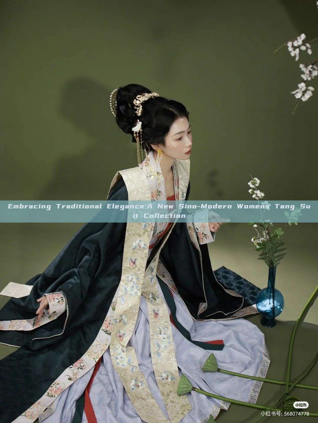 Embracing Traditional Elegance:A New Sino-Modern Womens Tang Suit Collection