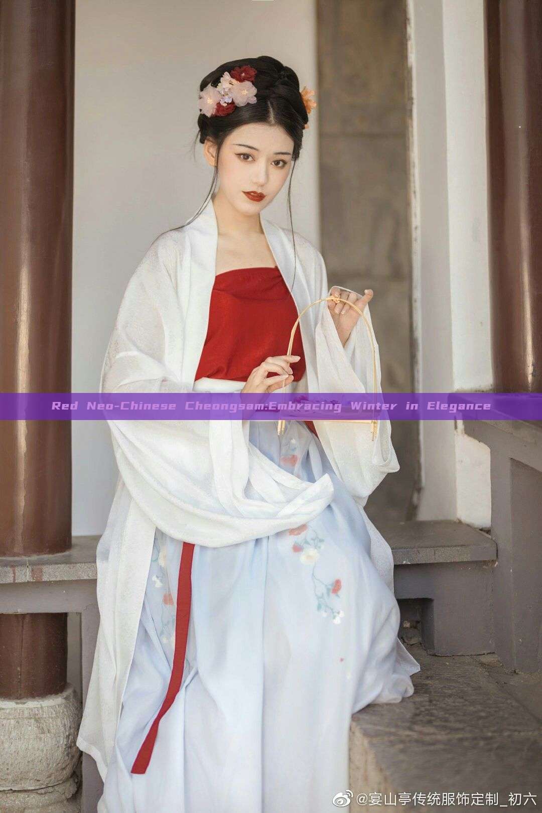 Red Neo-Chinese Cheongsam:Embracing Winter in Elegance