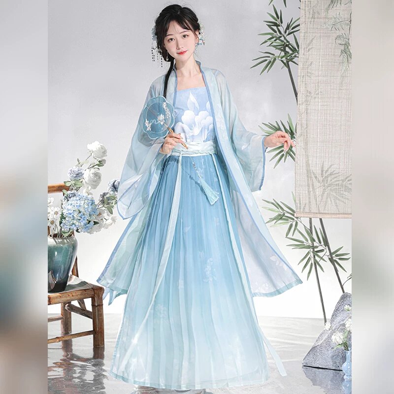 Children in Ancient Chinese Hanfu Fashion:The Charm of Maimian Skirts Children in Ancient Chinese Hanfu Fashion:The Charm of Maimian Skirts