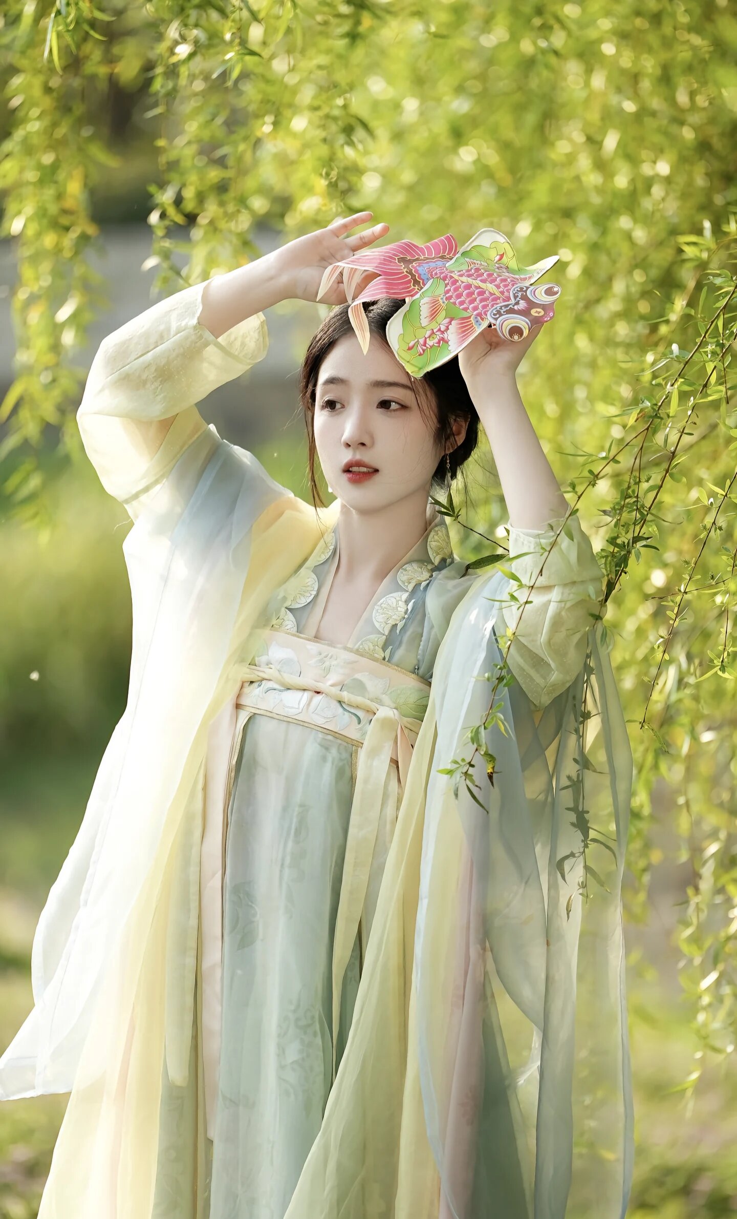 The Dominating Presence of a Traditional Hanfu Student in Ancient Attire The Dominating Presence of a Traditional Hanfu Student in Ancient Attire